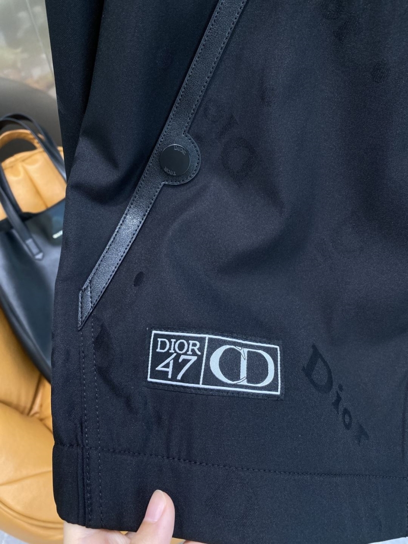 chr1st1an D10r outwear